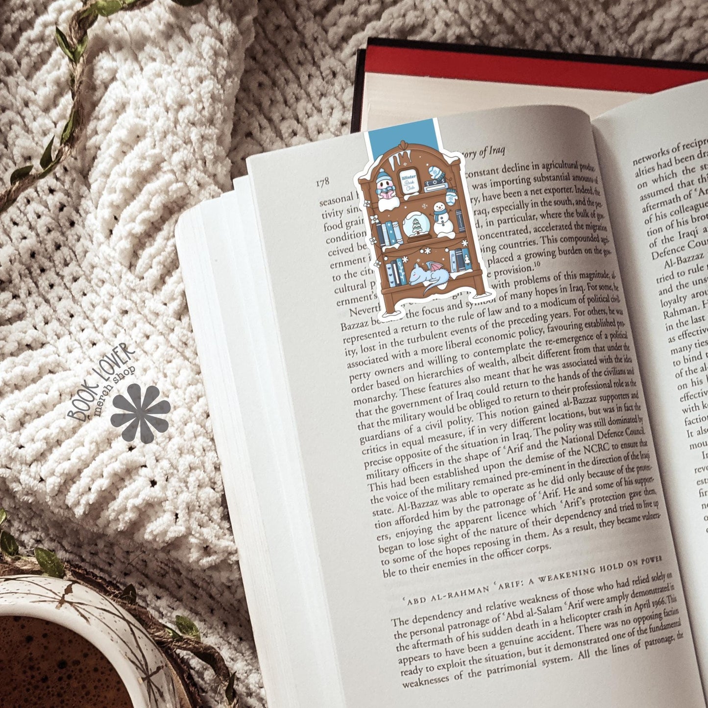 Winter Bookshelf Magnetic Bookmark / Fantasy Bookish Bookmark / Book Lover Gift / Bookish Merch / Smut Reader / Reading Lover