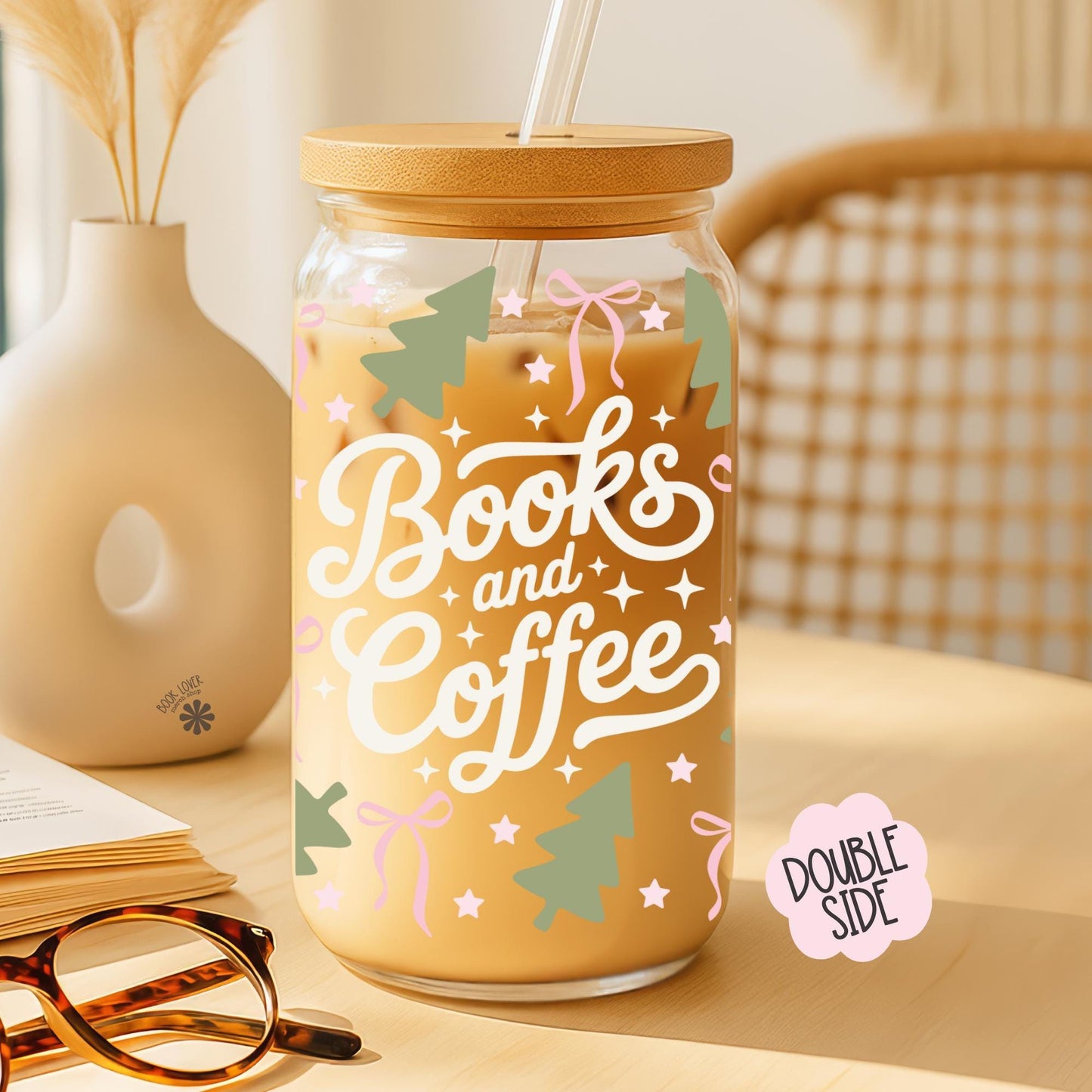 Christmas Books and Coffee 16 OZ Glass Can With Lid and Straw / Bookish Mug Stickers / Book Lover Gift / / UV Dtf Libbey Wrap Transfert