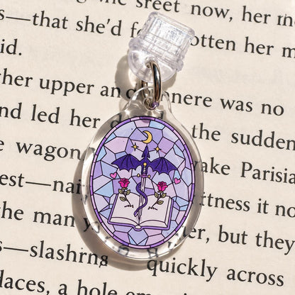 Romantasy Dragon USB C dust plug, Kindle charm, view 2